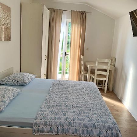 Apartments Villa Antony 2 Дрвеник Экстерьер фото
